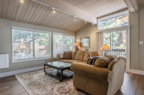 Bright updated end unit 2 bedrm 2 bathrm Timberline #36 high ceilings open floor plan